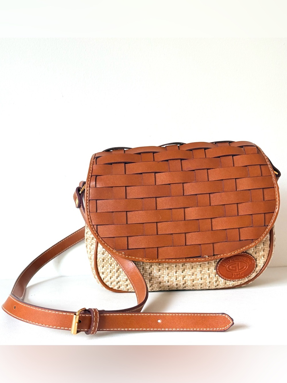Vintage Y2K Designer Guy Laroche Paris Woven Straw Crossbody Saddle Bag Purse
